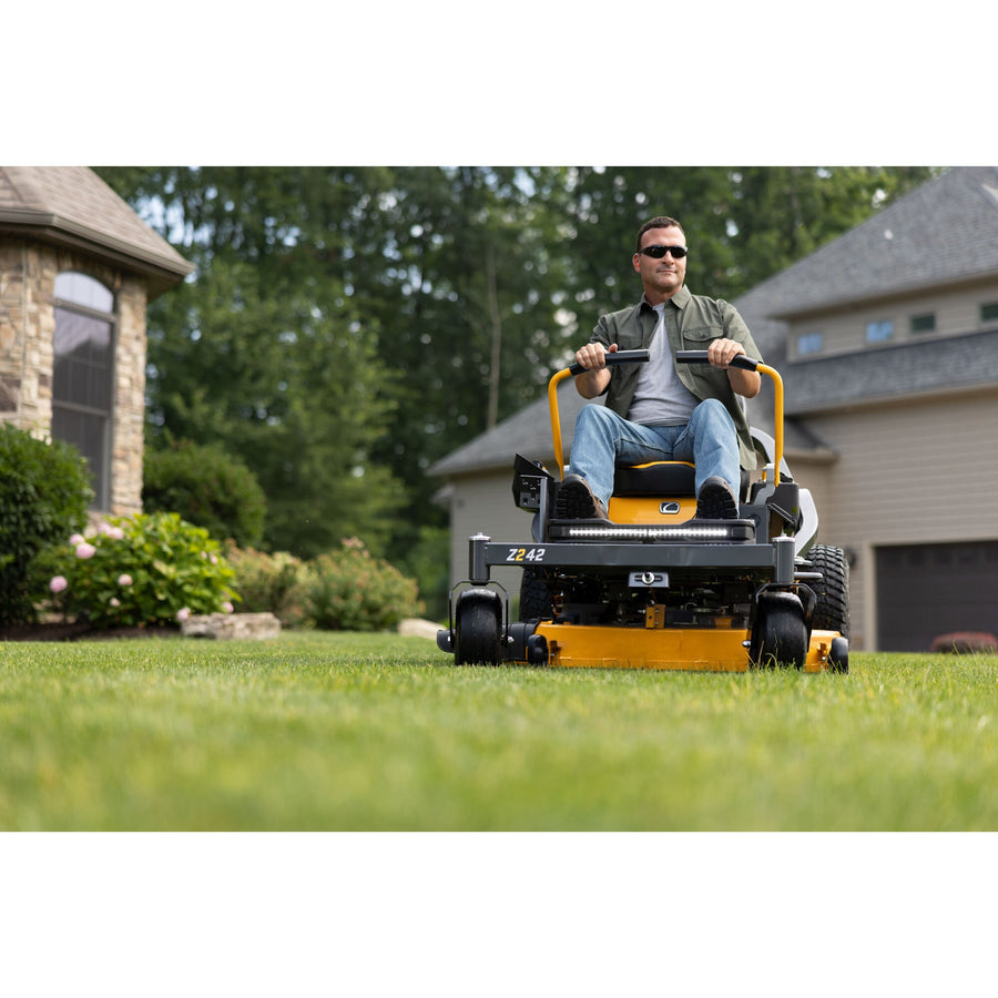 Cub Cadet Ultima Z2 42 Zero-Turn Mower - view 11